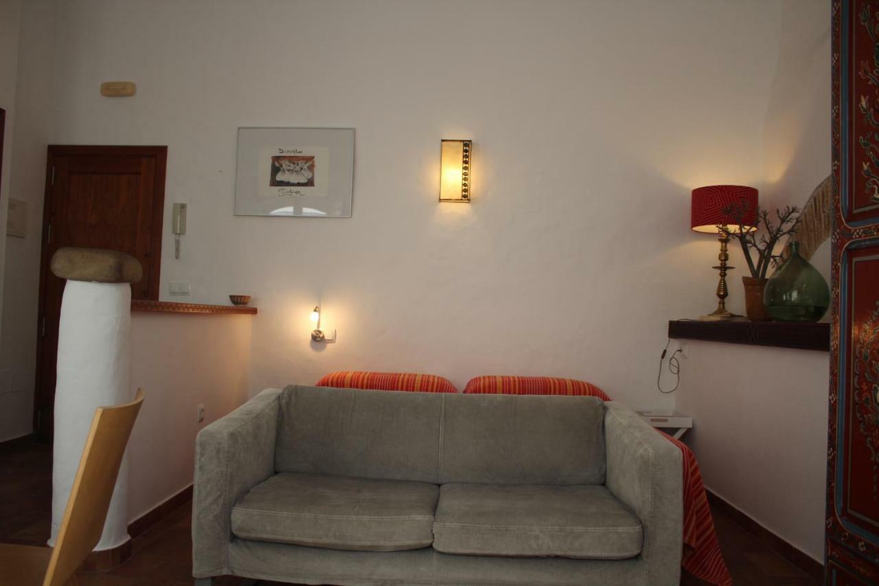Fonduq Estudios Tarifa Exteriör bild